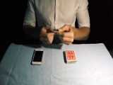 آموزش شعبده بازی و تردستی - بیرون کشیدن کارت بازی از صفحه موبایل
