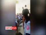 تنبیه جنون آمیز دانش آموز در مقابل همکلاسی‌هایش! 