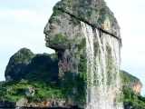 آبشاری عجیب