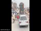 سرقت از کامیون در حال حرکت در پاکستان