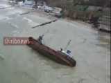 کشتی نفتی دلفی بر اثر طوفان دریایی در سواحل  بندر اودسا اوکراین واژگون شد 