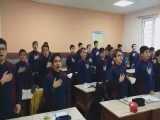 خواندن سرود ملی کشور عزیزمان توسط دانش آموزان کلاس پنجم ۴ ، یاراحمد - دبستان نسل قلم ارومیه 