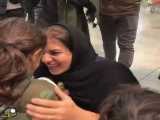 خوشحالی مادر آرات بعد از بازگشت آرات به ایران