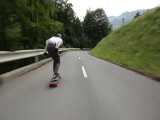 لانگ بردینگ با سرعت 70 کیلومتر در طبیعت زیبای سوئیس ! 