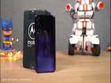 جعبه گشایی و نگاهی به موبایل اقتصادی Motorola Moto G8 Plus رنگ آبی تیره
