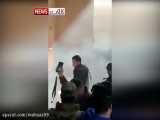 معترضان درب داخلی سفارت آمریکا در بغداد را شکستند396