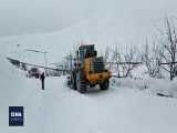 پاکسازی راه‌ها بعد از برف سنگین آذربایجان غربی 