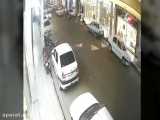 فرار یک نیسان آبی از دست پلیس در خیابان مبل فروشان قم