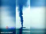 لحظه آتش گرفتن یک نفتکش در نزدیکی سواحل امارات