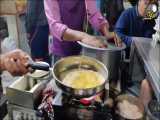 املت پنیری خیابانی به روش هندی ها
