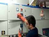 بررسی تغییرات جریان و ولتاژ با وارد و خارج کردن پله های خازن