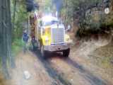 مسیرها و حوادث خطرناک برای کامیون های سنگین حمل چوب
