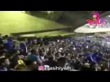 همخوانی آهنگ  غروب   سیاوش_قمیشی توسط طرفداران  استقلال در ورزشگاه آزا