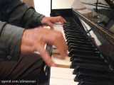 پیانو نوازی زیبا و دلنشین استاد علی لواسانی در آموزشگاه موسیقی انتخاب