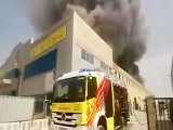 آتش سوزی گسترده در منطقه جبل علی امارات