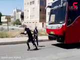 فیلم کشیدن اتوبوس 18 تنی توسط مریم همتی قوی ترین زن ایران