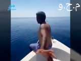 نهنگ سواری مرد جنوبی در دریای عمان