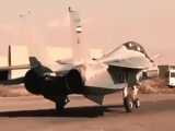 اجرای مانور بارِل رول توسط جنگنده F14 تامکت ارتش جمهوری اسلامی ایران