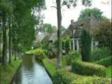 گیتورن بهشت بدون جاده و ماشین در هلند