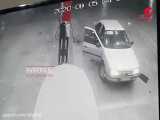 فیلم عجیب ترین صحنه سرقت خودرو در ایران / واقعا باور نمی کنید