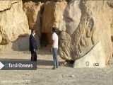 آثار هنری هنرمند جوان جهرمی در کنار غار دستکند سنگ تراشان