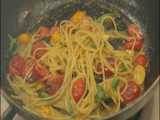 اسپاگتی ایتالیایی با سس گوجه تازه