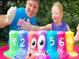 ناستیا و بابایی اعداد ۱ تا ۱۰ را آموزش می دهند