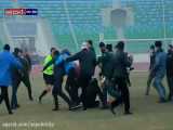 ضرب و شتم باورنکردنی داور در لیگ ازبکستان. SepehrKlip را دنبال كنيد