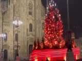 آژانس مسافرتی اعظم گشت پارسی  کریسمس مبارک  میدان Duomo ، میلان ، ایتالیا