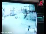 لحظه حمله 7 سگ به دختر بچه ای در خرمشهر