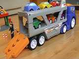 ماشین بازی کودکانه با سنیا : انتقال ماشین های رنگی با تریلی دو طبقه