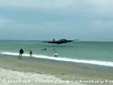 لحظه فرود اضطراری هواپیما در دریا در فلوریدا