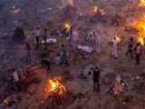 تصاویری آخرالزمانی از سوزاندن اجساد کرونایی‌ها 