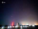 ویدیوی تایم لپس آسمان شب در مرکز فضایی اروپا (گویان فرانسه)