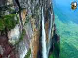 تماشا کنید: ثبت ویدیویی استثنایی از بالای آبشار ۸۰۰ متری توسط یک پهپاد