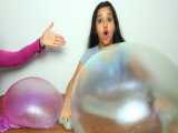 چالش دخترونه با مامان »» ساخت حباب بزرگ اسلایم