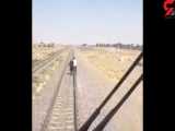 توقف قطار تهران- قزوین به علت ایستادن یک خانم روی ریل