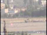 هدف قرار داردن تانک سربازان سوری با موشک تاو