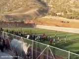 فیلم درگیری خونین بازیکنان فوتبال در پاوه / 13 زخمی در مستطیل سبز