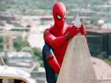 فیلم مرد عنکبوتی بازگشت به خانه ، نجات مردم گرفتار در آسانسور