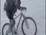 کوهنورد 53 ساله با دوچرخه دورود یخ شکن