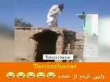 خنده دار  دنبال=دنبال