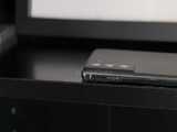 ویدئوی نمای نزدیک از نسخه ماکت گوشی سامسونگ Galaxy S21 FE 