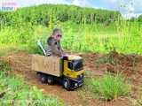 BiBi drives to buy food for duckling