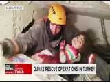 دختربچه ۵ ساله بعد از ۲۴ ساعت، از زلزله ترکیه زنده و سالم از زیر آوار بیرون آمد.