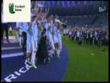 لحظه بالابردن جام قهرمانی توسط کاپیتان رونالدو