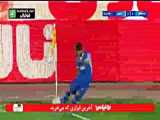 مهار پنالتی بازیکنان ملوان توسط سید حسین حسینی دروازه‌بان استقلال