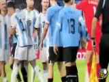 درگیری شدید مسی و الیورا در بازی آرژانتین و اروگوئه