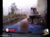 پرواز انسان بر اثر برخورد تریلی به کوه / حادثه