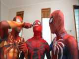 مرد عنکبوتی در دنیای واقعی   جنگ ابر قهرمانان و مرد عنکبوتی با گروه جوکر طنز